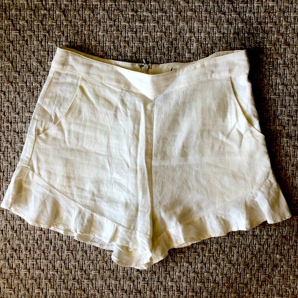 Ivory Linen ruffle hem shorts - Picture 1 of 2